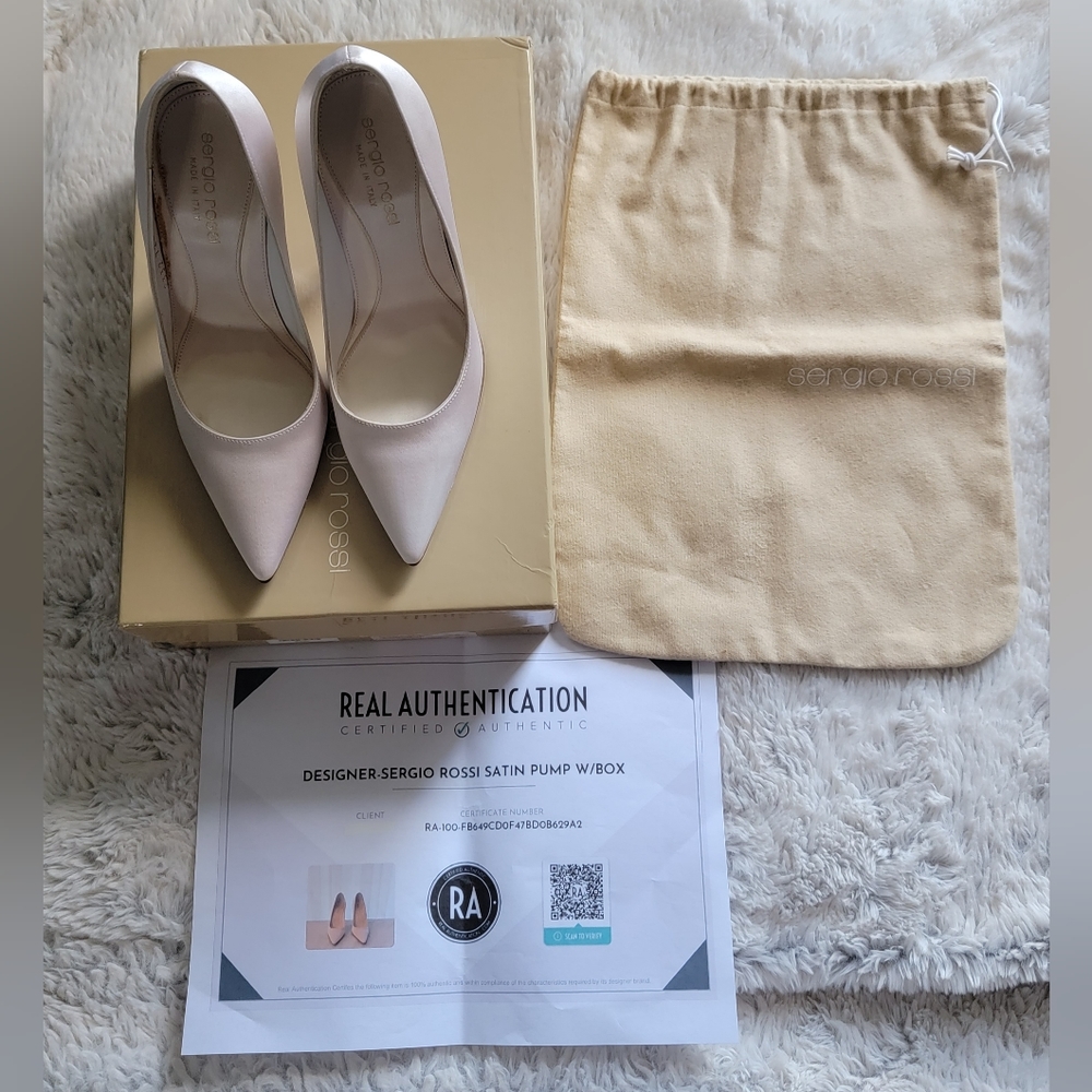 Authentic Sergio Rossi Satin heels Size 34.5